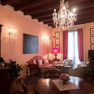 Broletto 26 Appartement